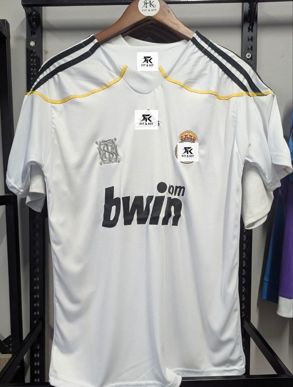 Real Madrid 10/11 Season Home kit